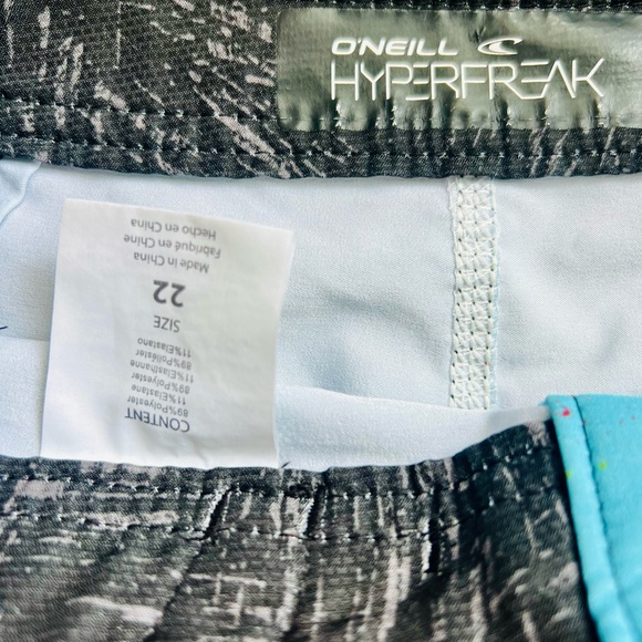 O’Neil size 22 board shorts - Picture 2 of 2